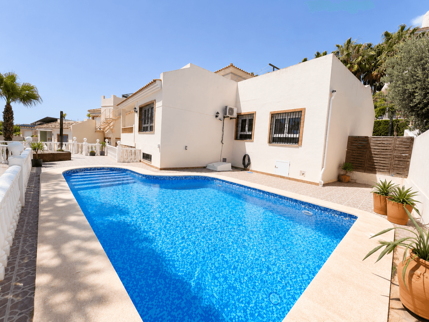 Villa - Chalet de 5 dormitorios en Orihuela Costa - 3