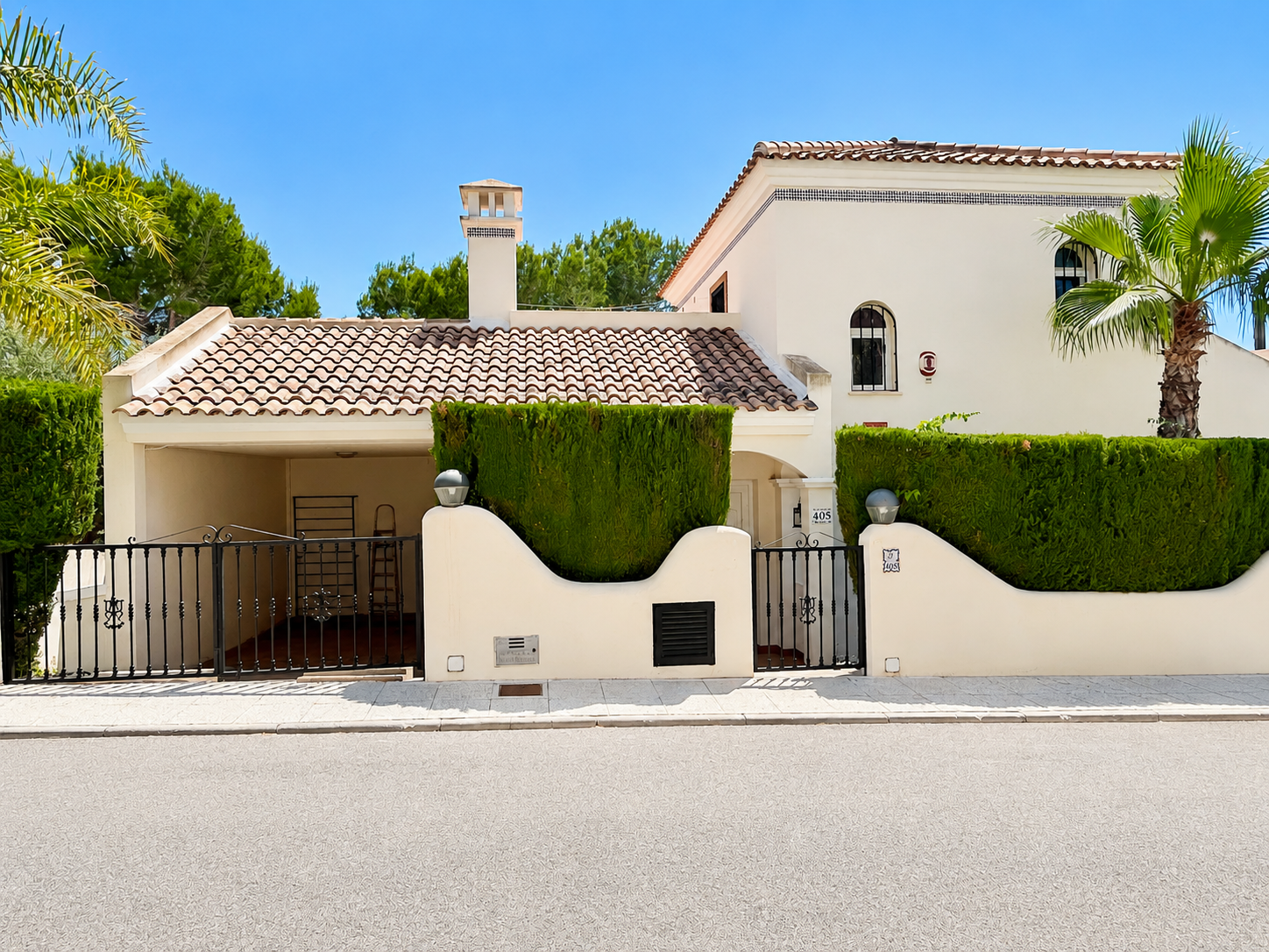 Villa - Chalet de 5 dormitorios en Orihuela Costa - 1