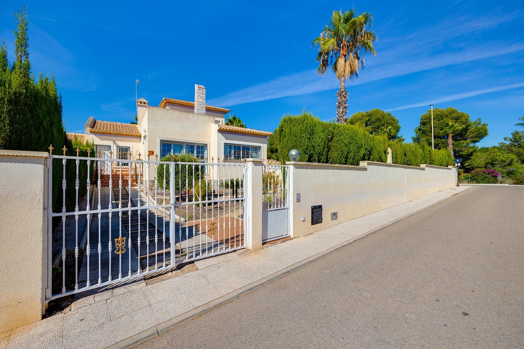 Vrijstaande Villa met 3 slaapkamers in Orihuela Costa - 28