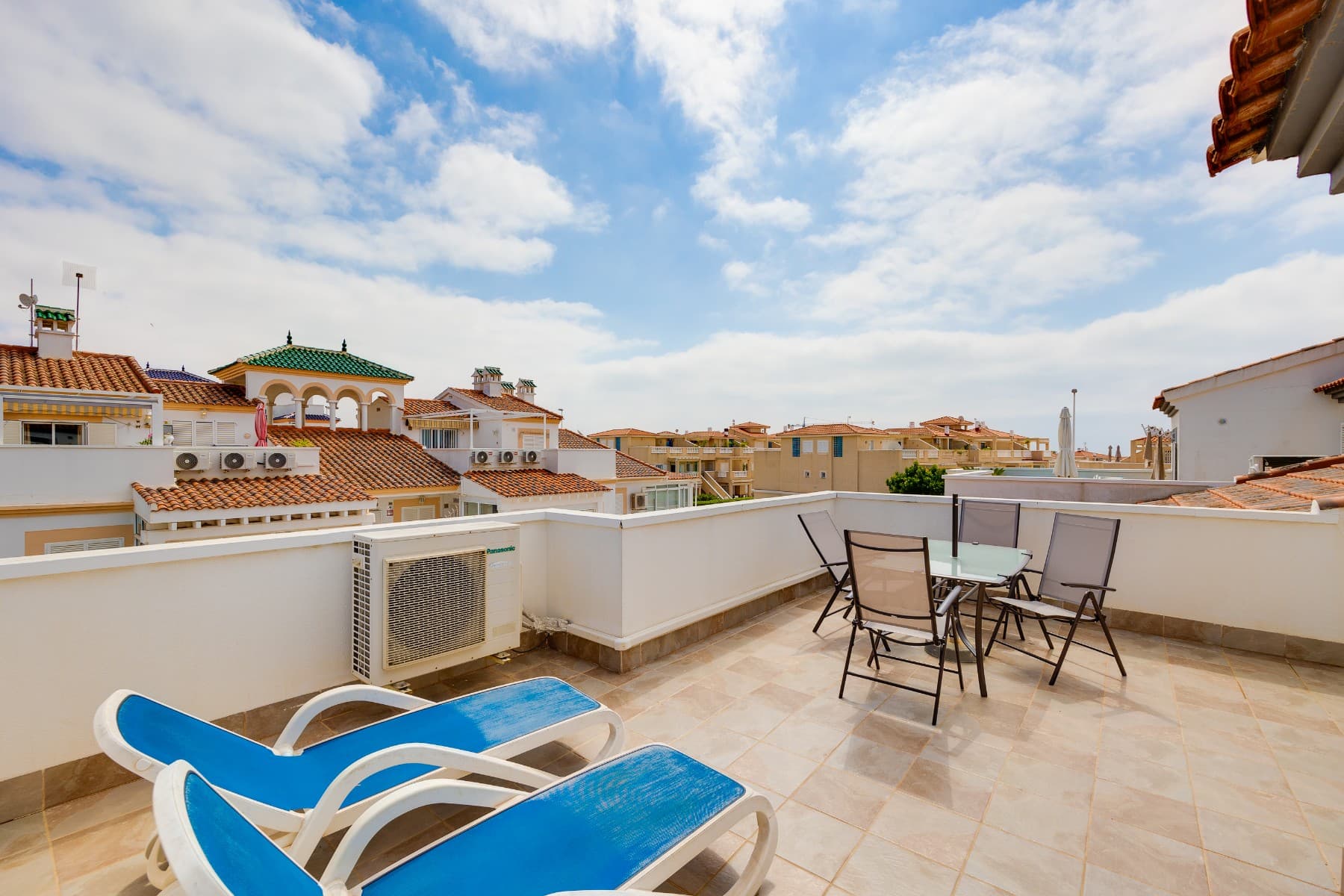 Tussenverdieping Appartement met 2 slaapkamers in Orihuela Costa - 31