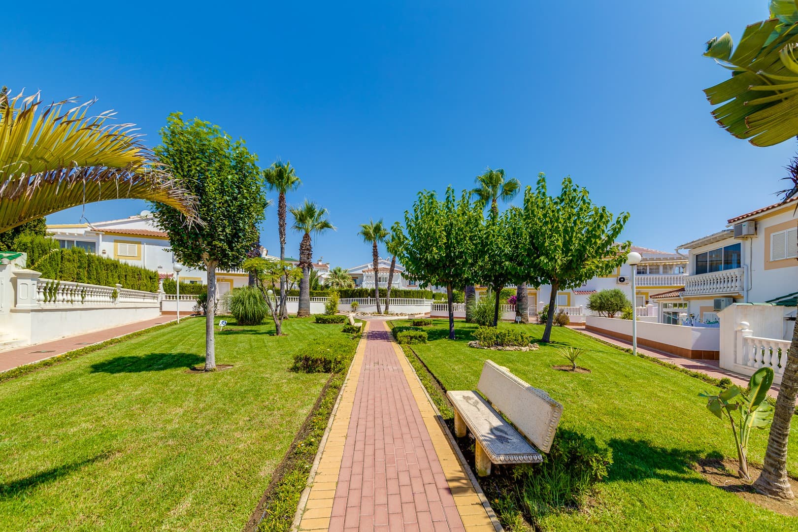 Tussenverdieping Appartement met 2 slaapkamers in Orihuela Costa - 39