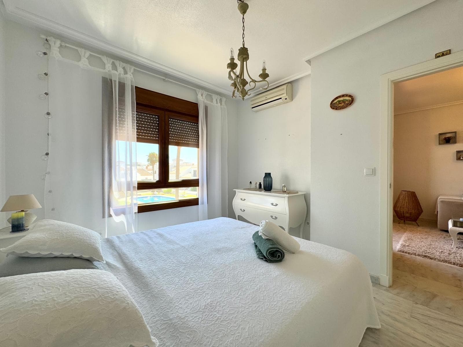 Apartamento Planta Media de 2 dormitorios en Orihuela Costa - 13