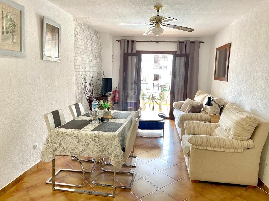 2 bed Middle Floor Apartment in Orihuela Costa - 3