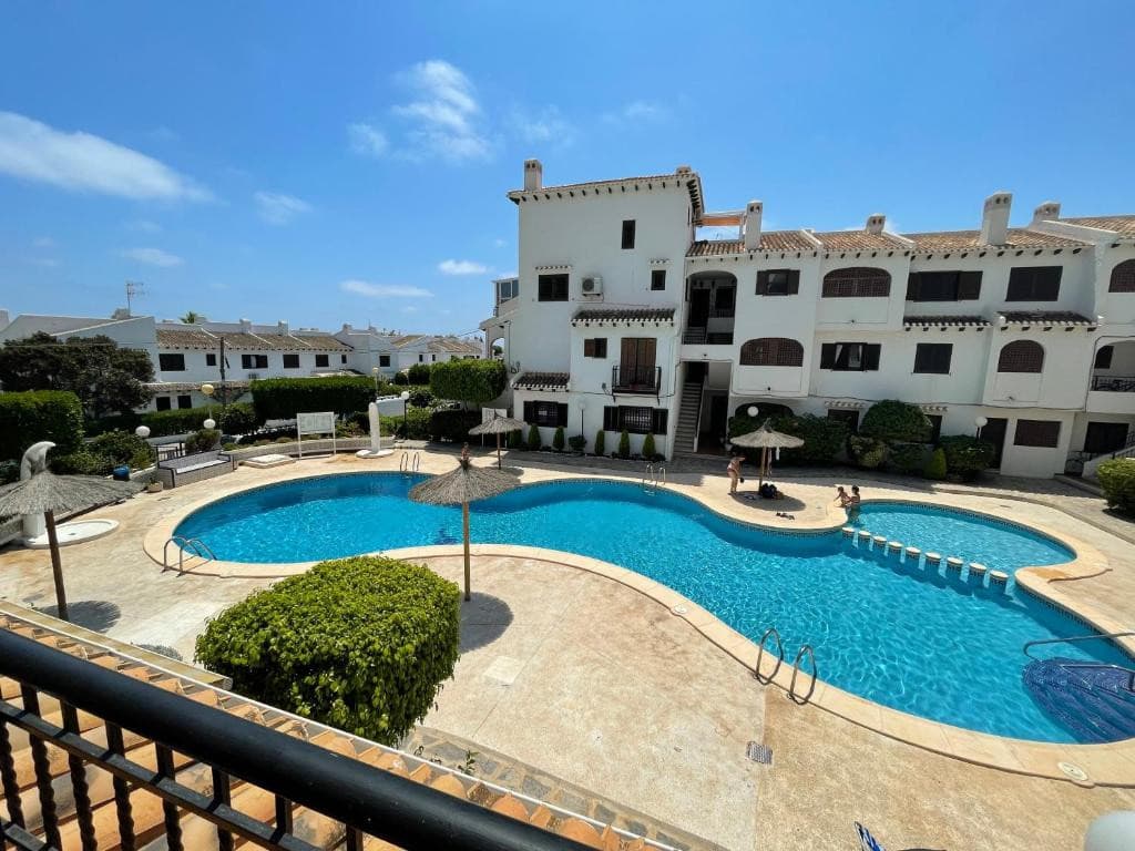 2 bed Middle Floor Apartment in Orihuela Costa - 1
