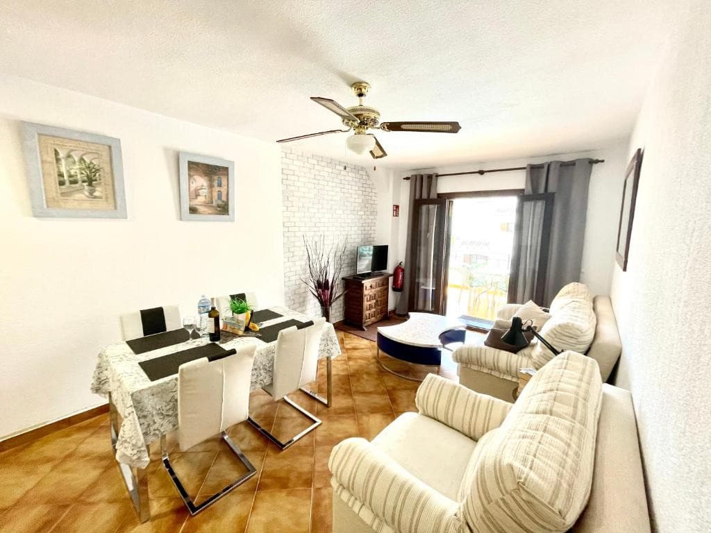 2 bed Middle Floor Apartment in Orihuela Costa - 4