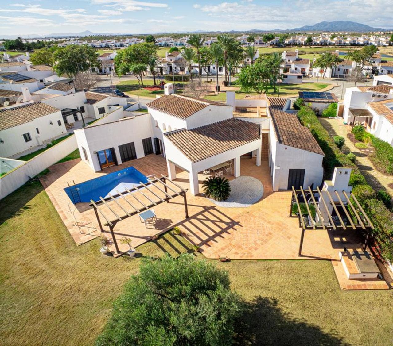 5 bed Detached Villa in El Valle Golf Resort - 1