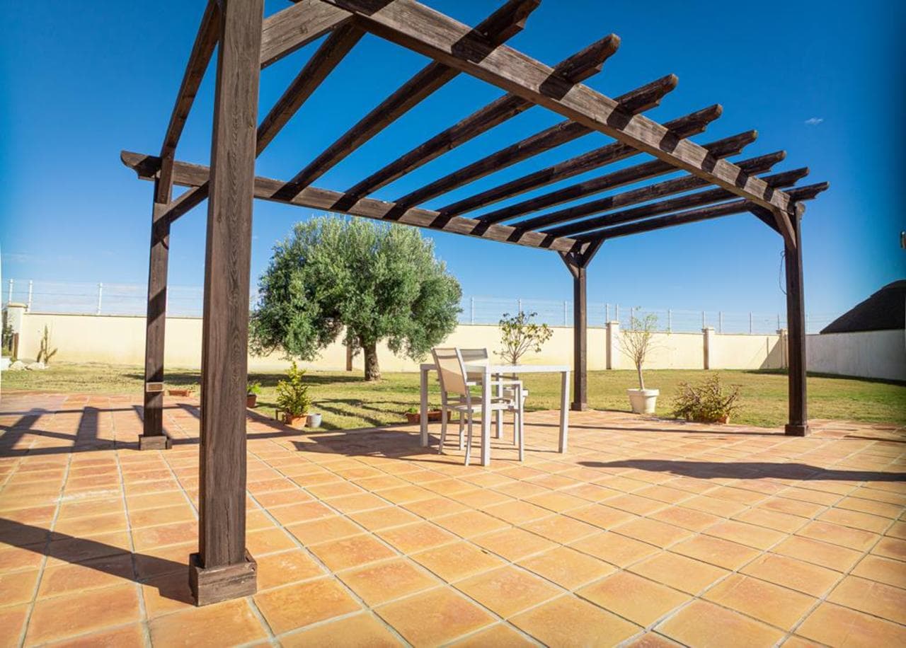 5 bed Detached Villa in El Valle Golf Resort - 2