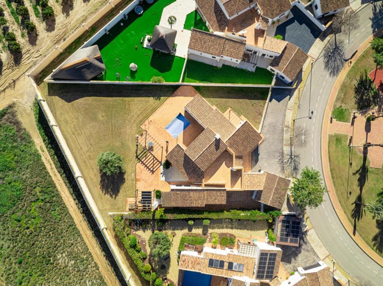 5 bed Detached Villa in El Valle Golf Resort - 11