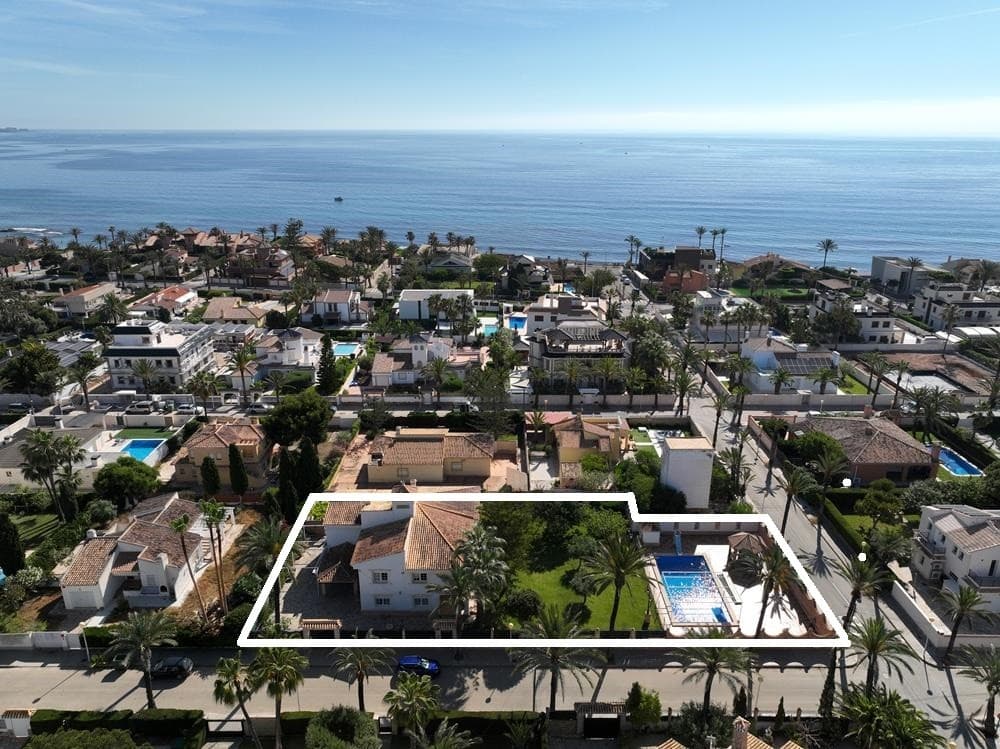Villa - Chalet de 8 dormitorios en Cabo Roig - 2