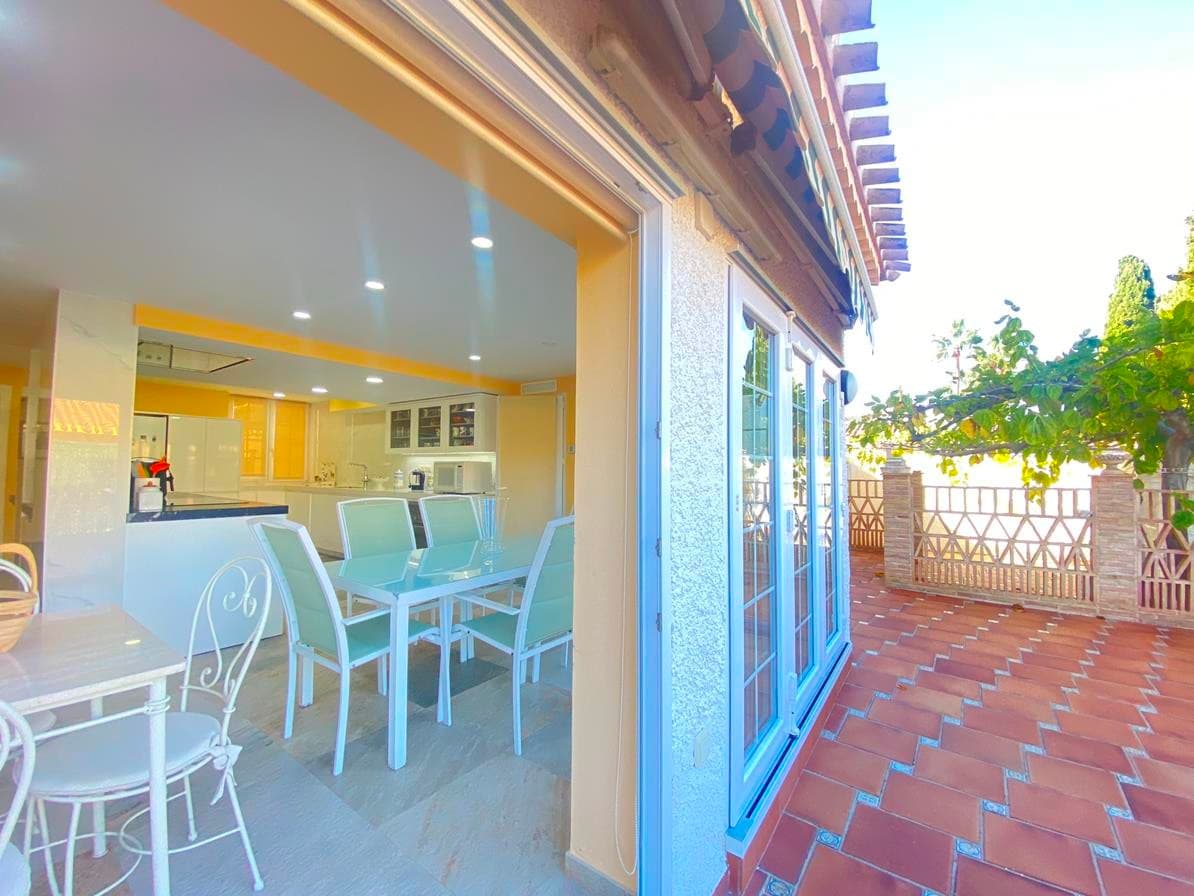 Villa - Chalet de 8 dormitorios en Cabo Roig - 37