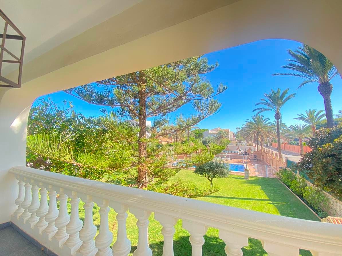 Villa - Chalet de 8 dormitorios en Cabo Roig - 48