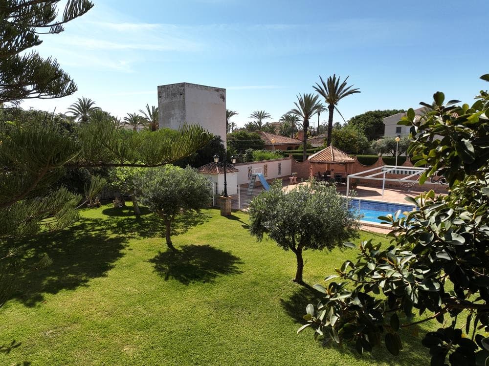 Villa - Chalet de 8 dormitorios en Cabo Roig - 9