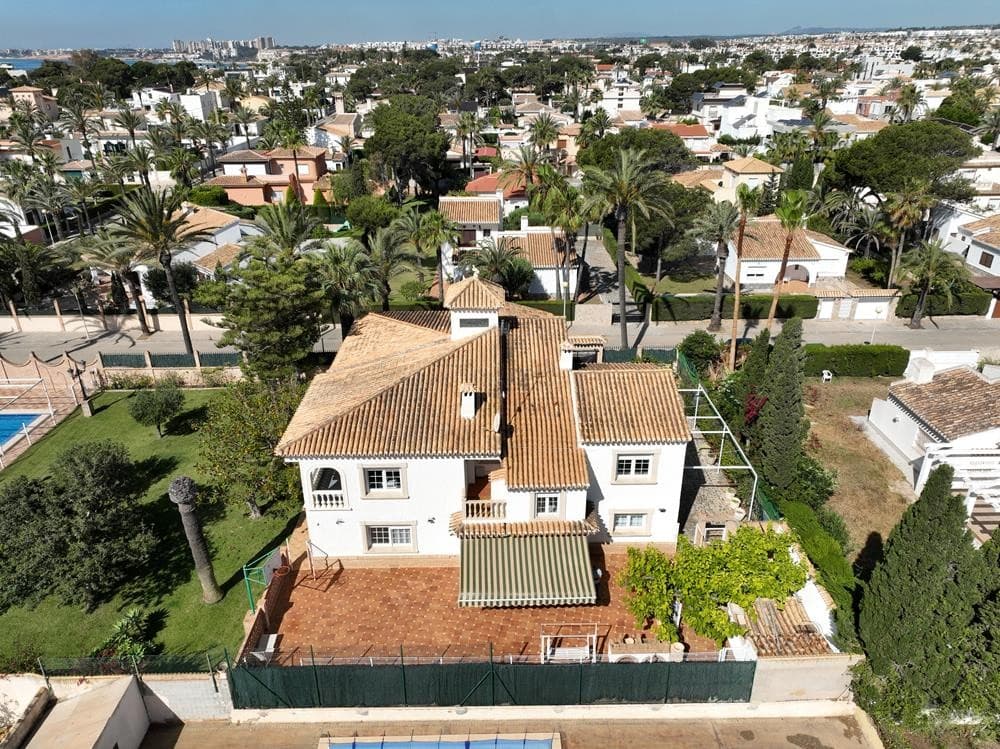 Villa - Chalet de 8 dormitorios en Cabo Roig - 13