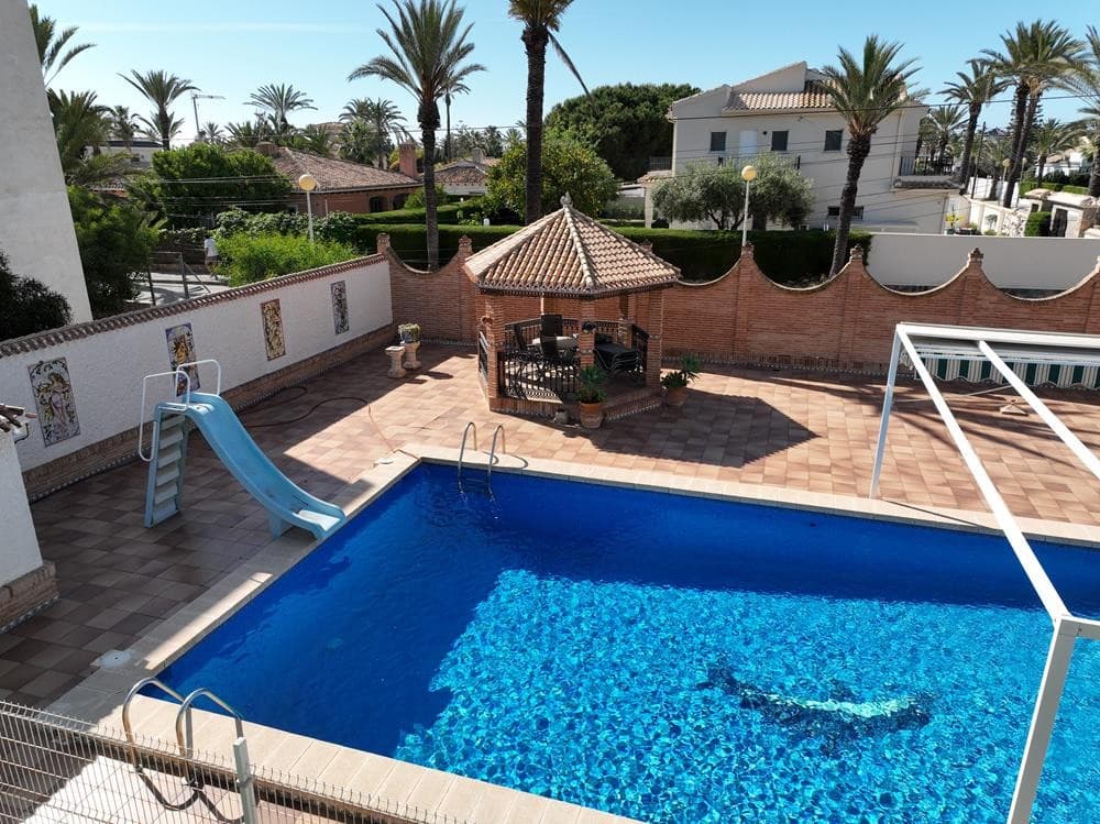Villa - Chalet de 8 dormitorios en Cabo Roig - 6