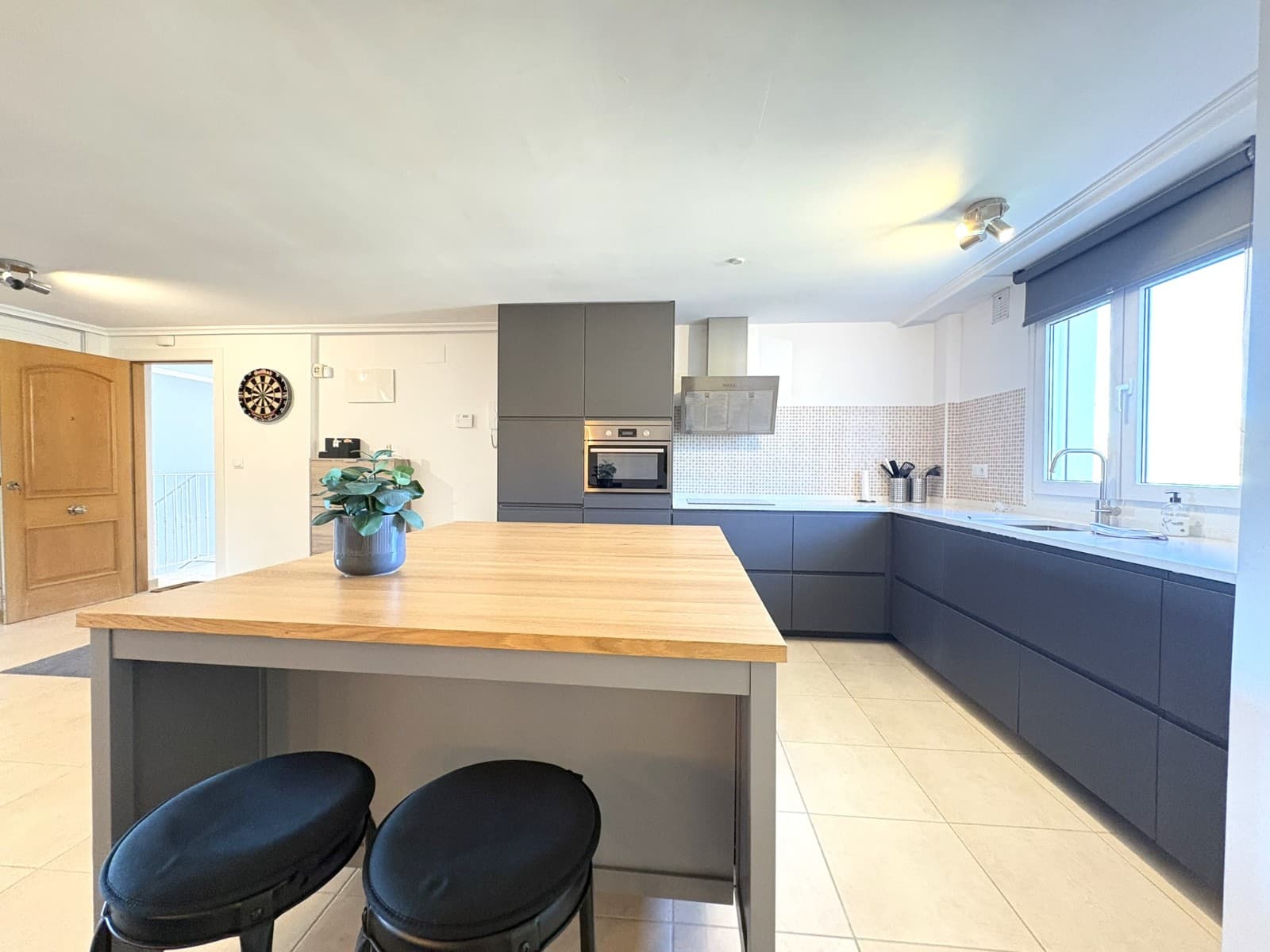 3 bed Middle Floor Apartment in Altaona Golf and Country Village - 13