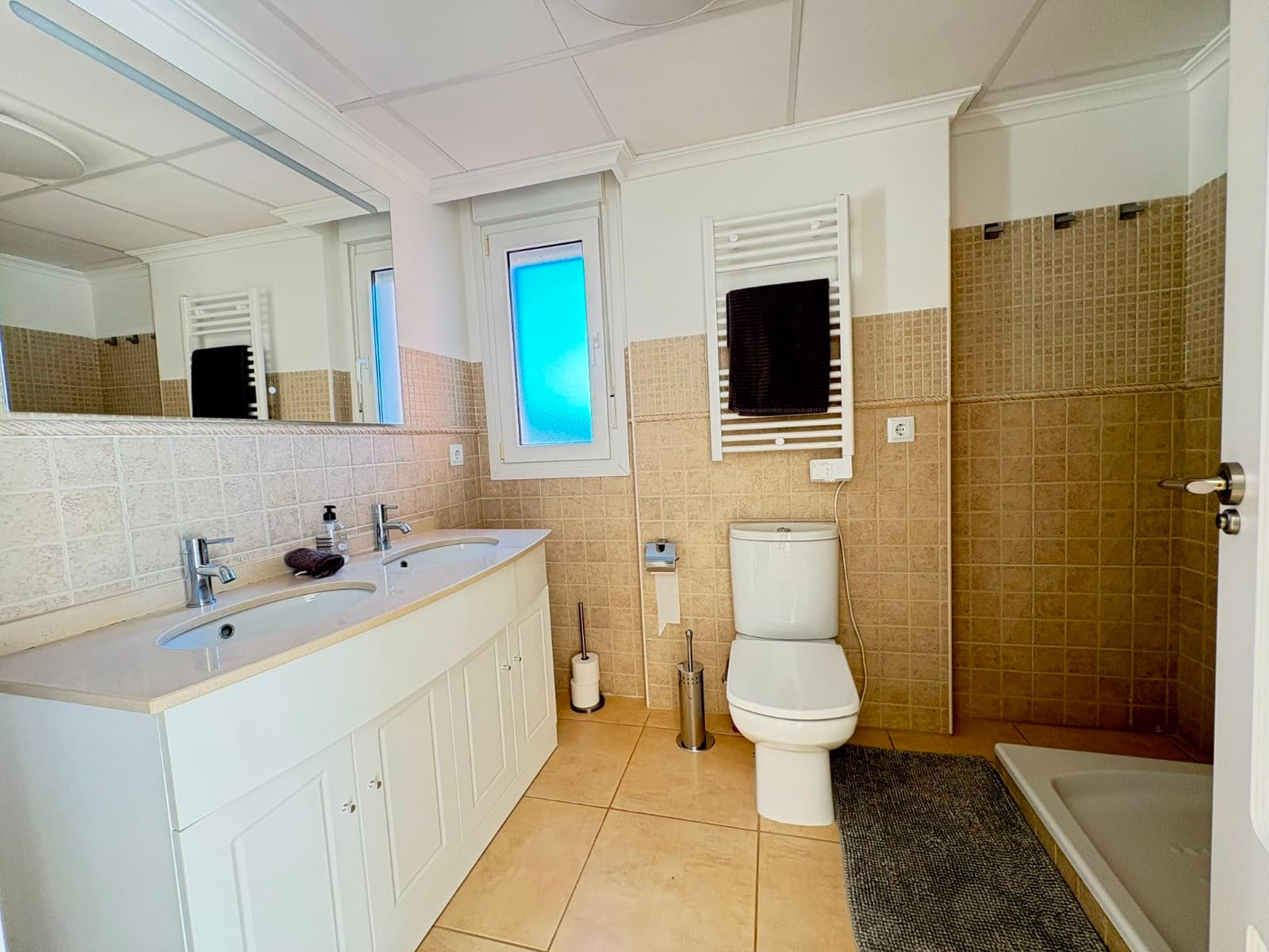 3 bed Middle Floor Apartment in Altaona Golf and Country Village - 20