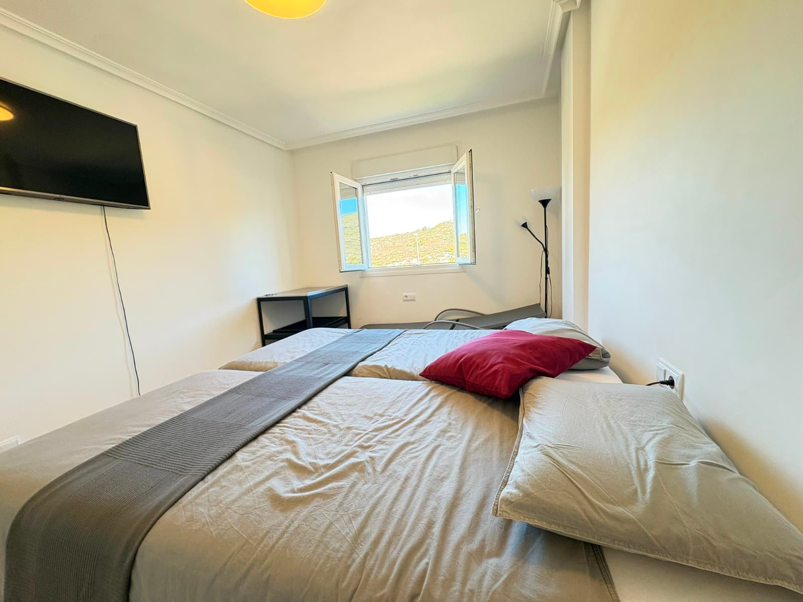 3 bed Middle Floor Apartment in Altaona Golf and Country Village - 25