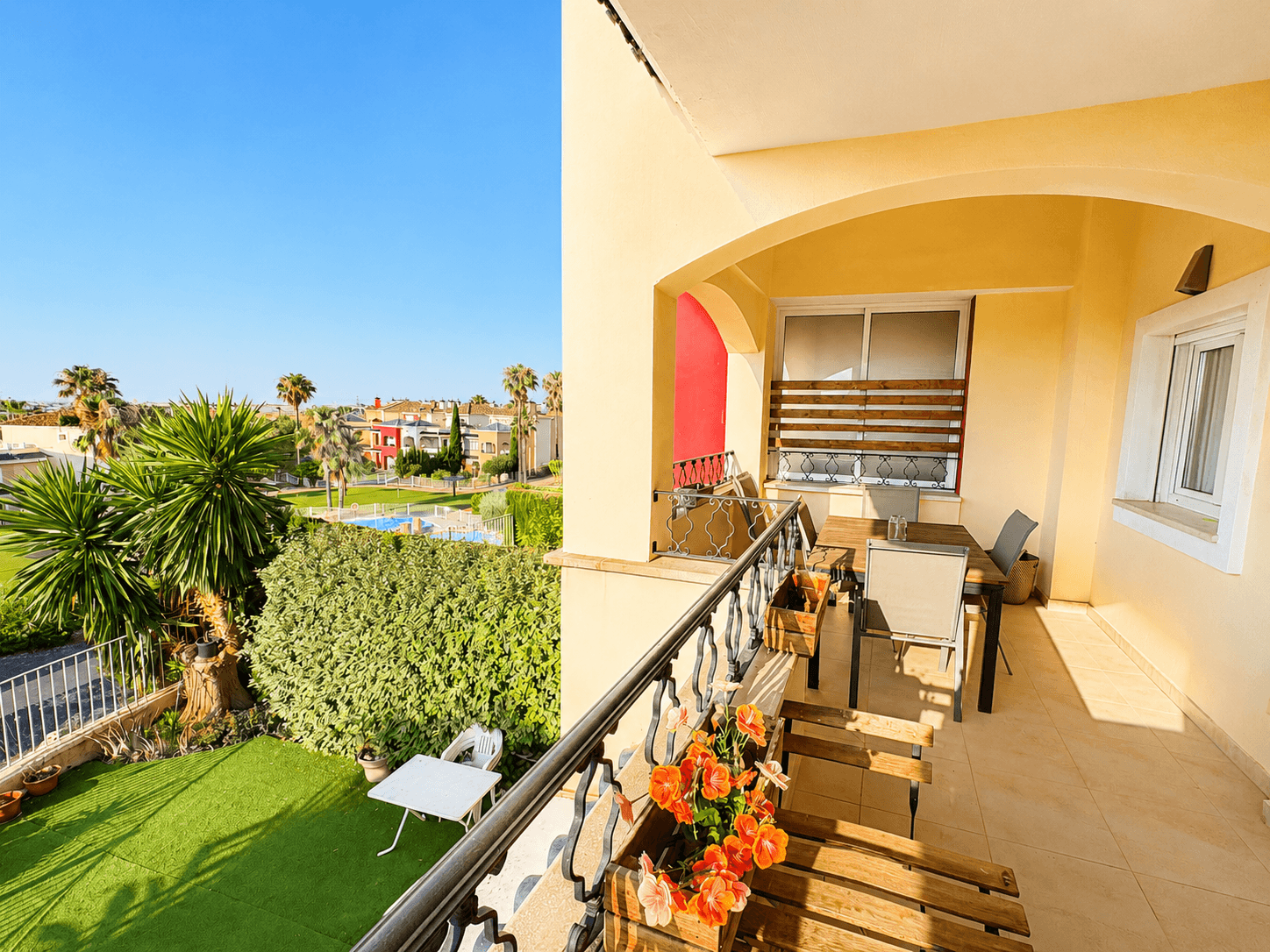 Tussenverdieping Appartement met 2 slaapkamers in Altaona Golf and Country Village - 1