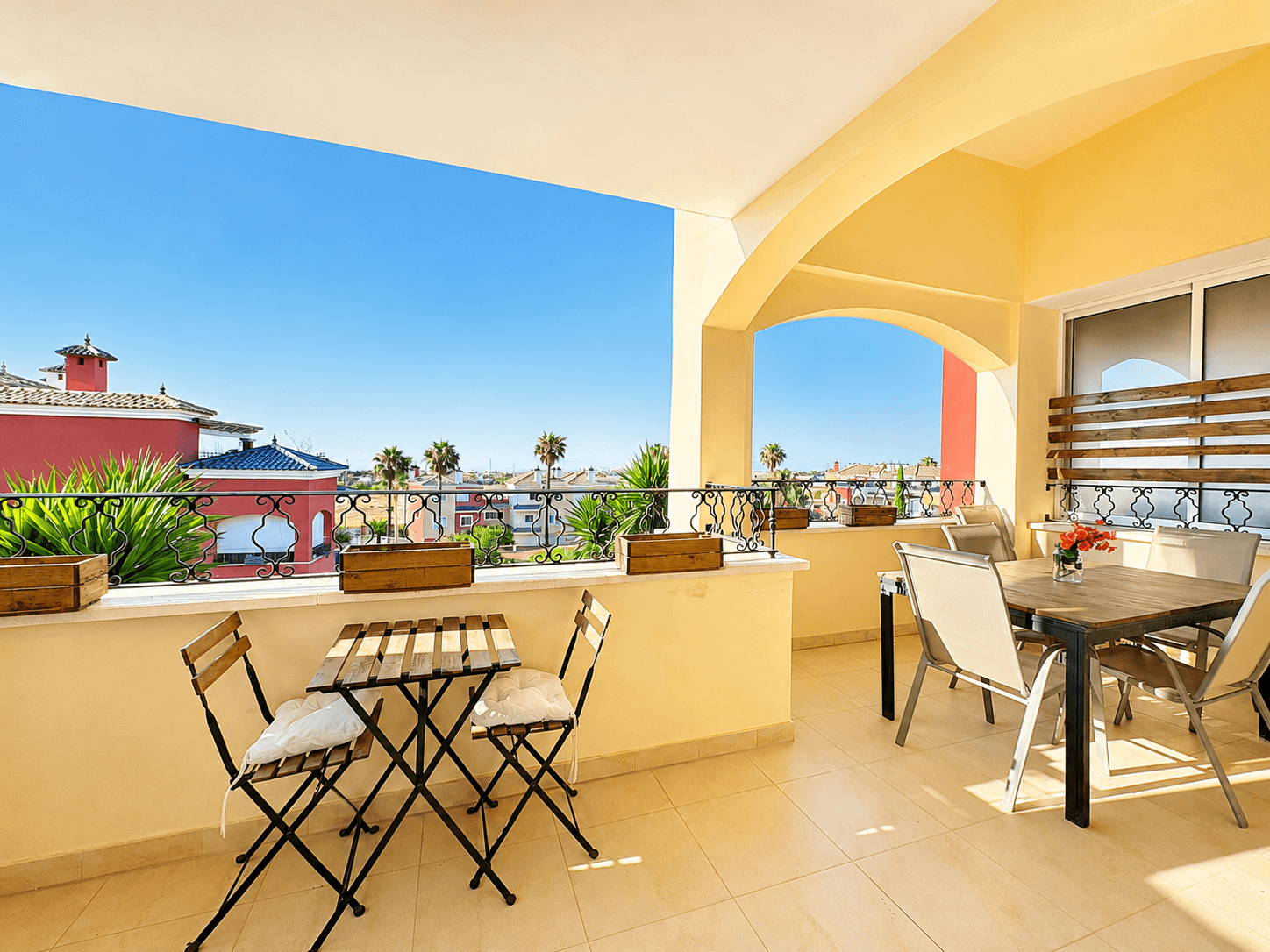 Tussenverdieping Appartement met 2 slaapkamers in Altaona Golf and Country Village - 14