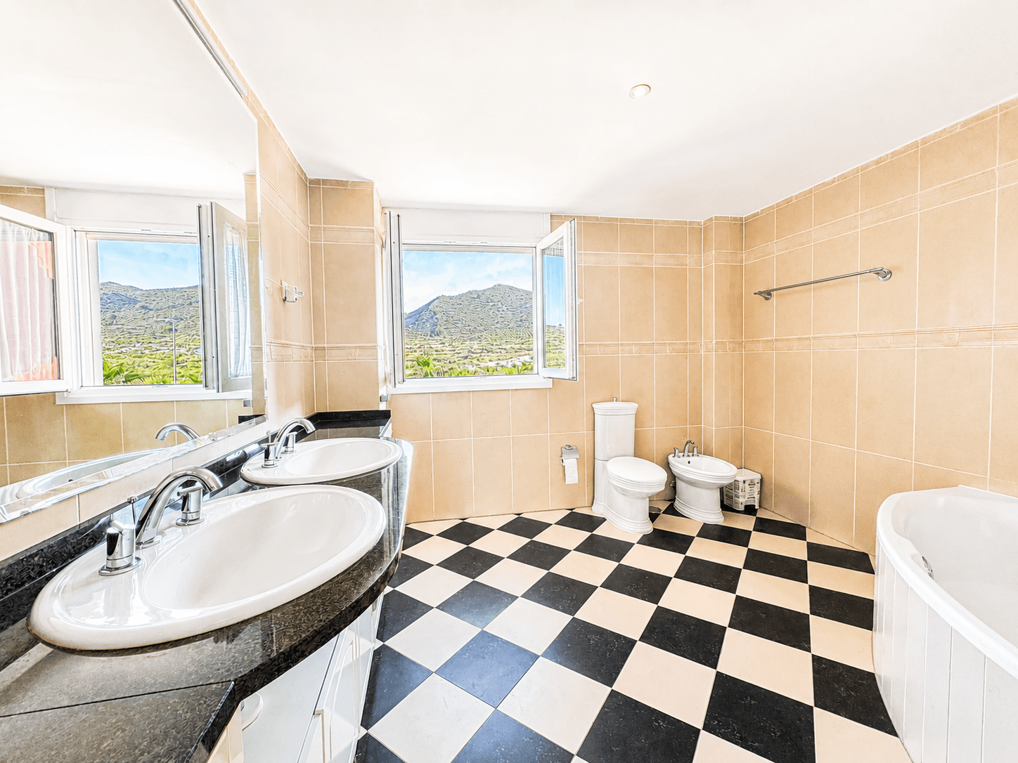 Tussenverdieping Appartement met 2 slaapkamers in Altaona Golf and Country Village - 32