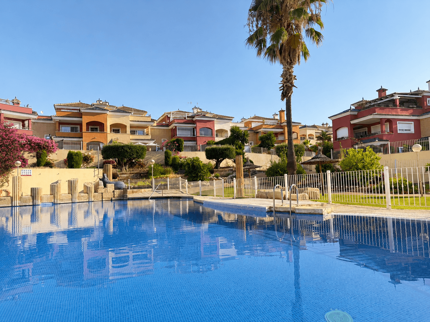 Tussenverdieping Appartement met 2 slaapkamers in Altaona Golf and Country Village - 2