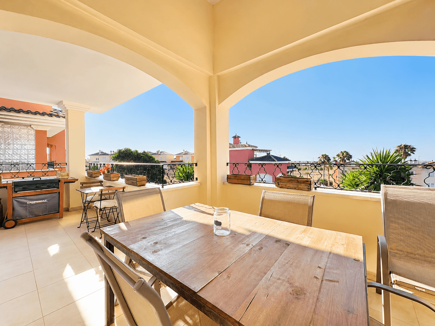 Tussenverdieping Appartement met 2 slaapkamers in Altaona Golf and Country Village - 16