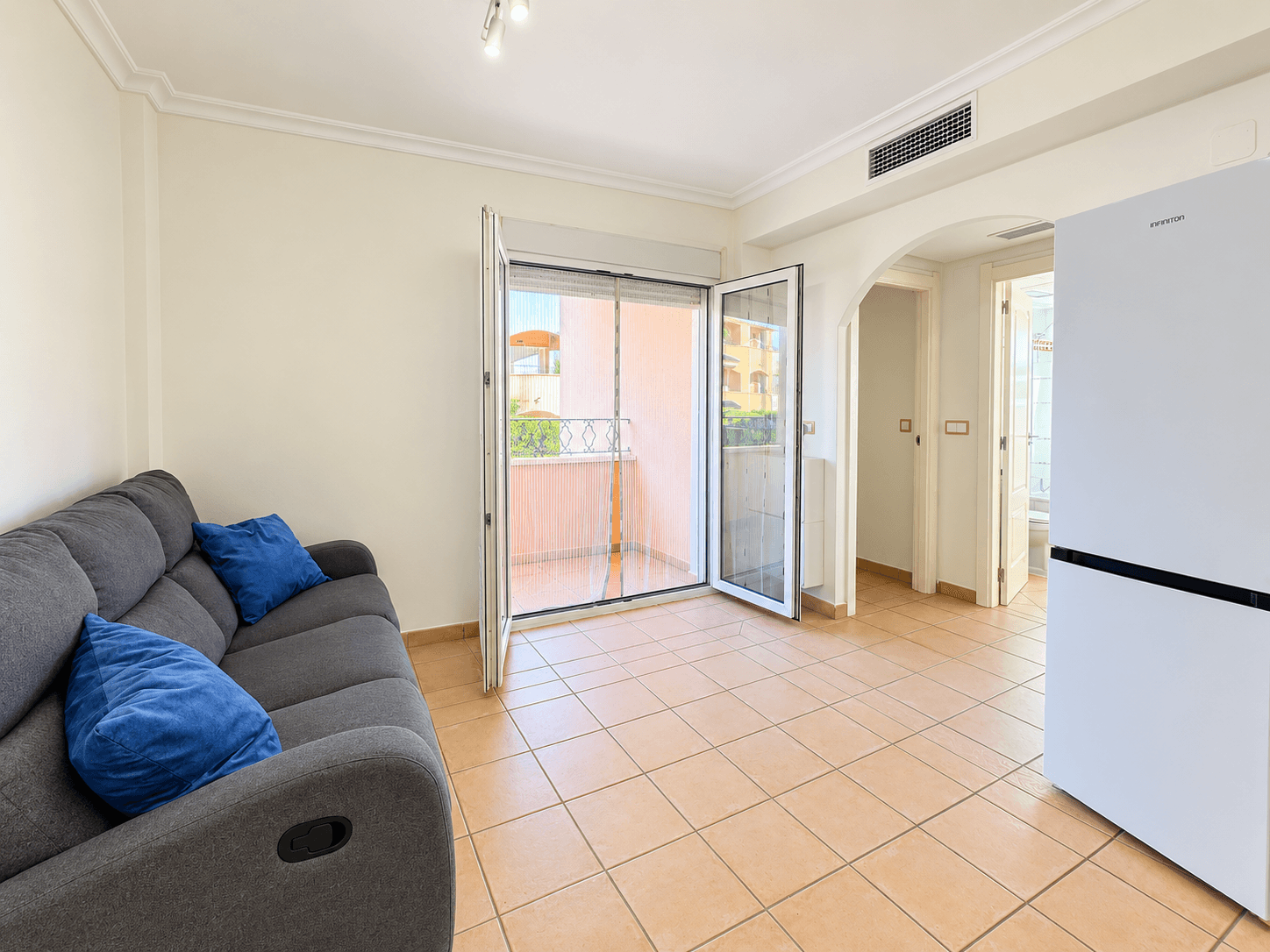 Tussenverdieping Appartement met 2 slaapkamers in Altaona Golf and Country Village - 7