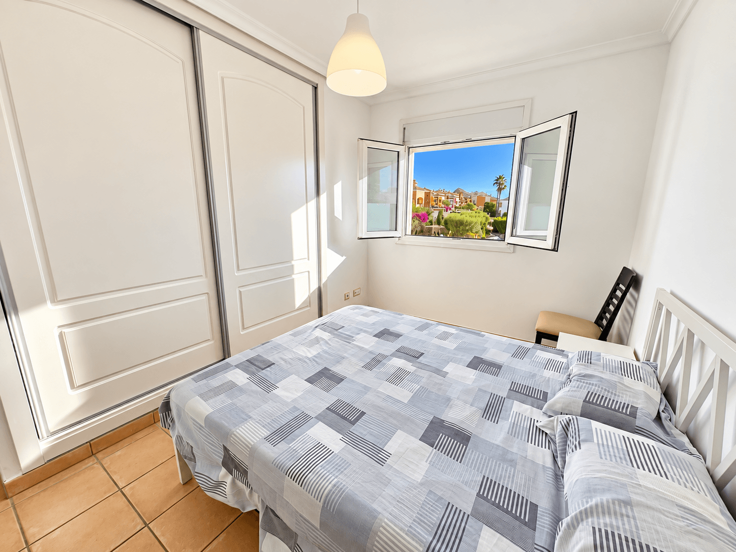 Tussenverdieping Appartement met 2 slaapkamers in Altaona Golf and Country Village - 13