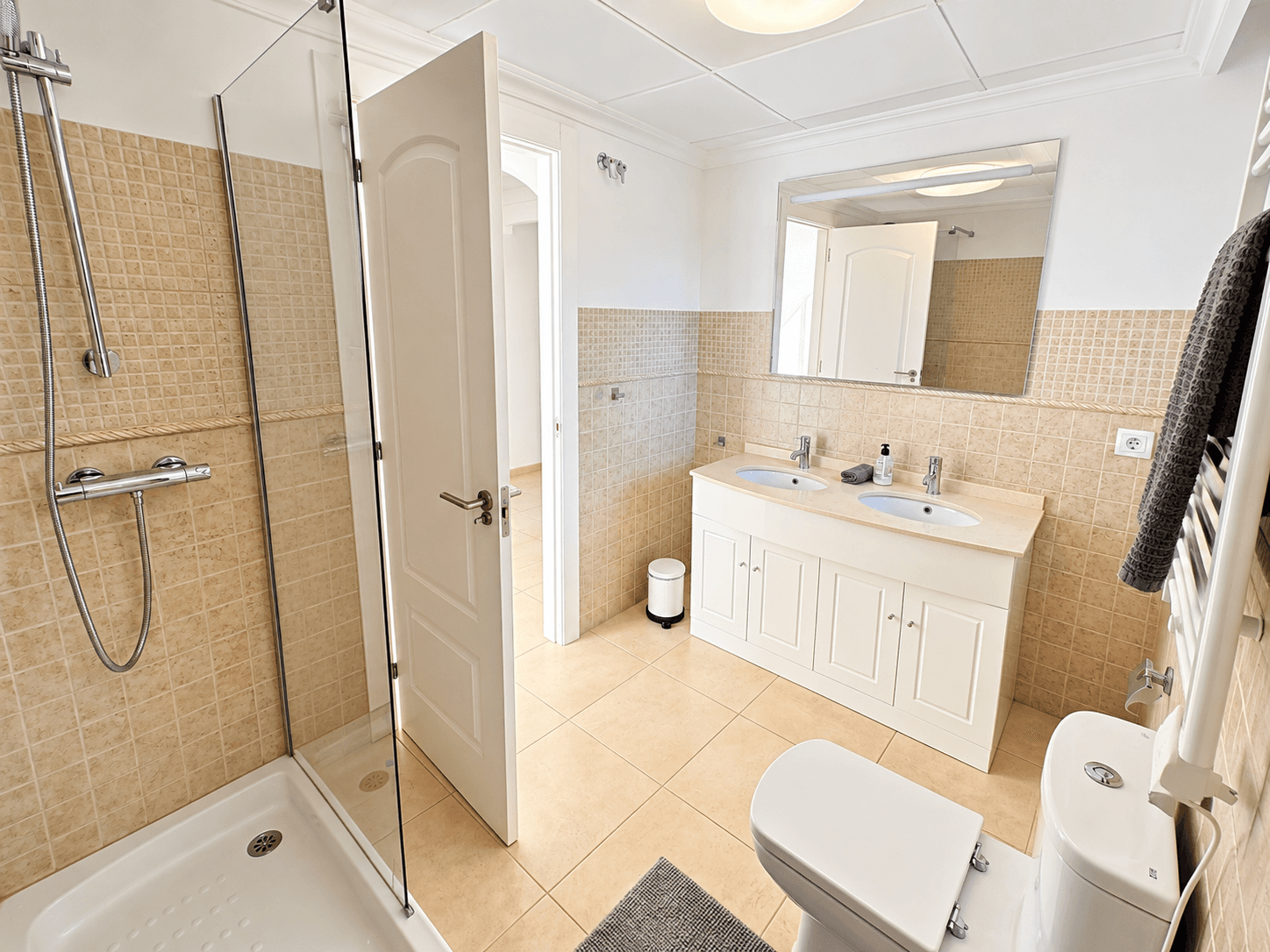 Tussenverdieping Appartement met 3 slaapkamers in Altaona Golf and Country Village - 14
