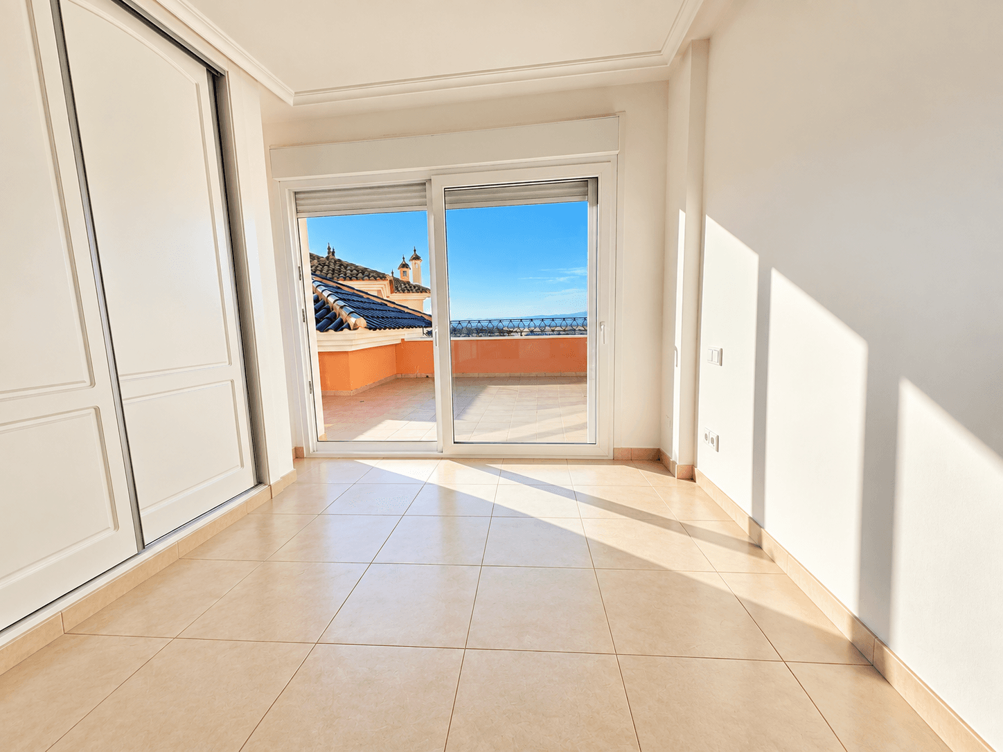Tussenverdieping Appartement met 3 slaapkamers in Altaona Golf and Country Village - 16