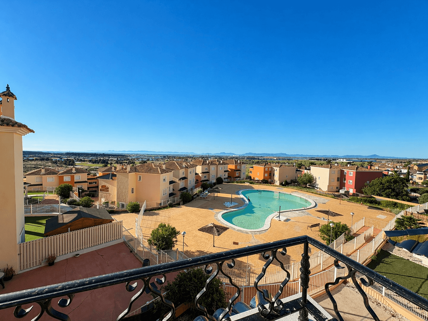 Tussenverdieping Appartement met 3 slaapkamers in Altaona Golf and Country Village - 23