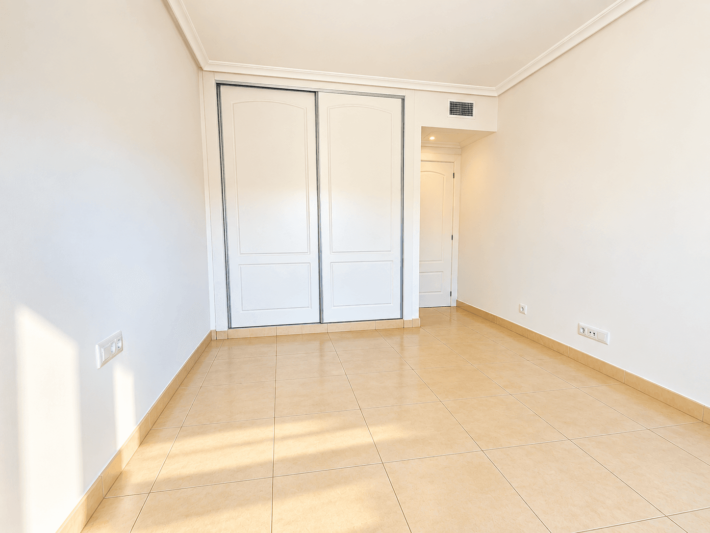 Tussenverdieping Appartement met 3 slaapkamers in Altaona Golf and Country Village - 18