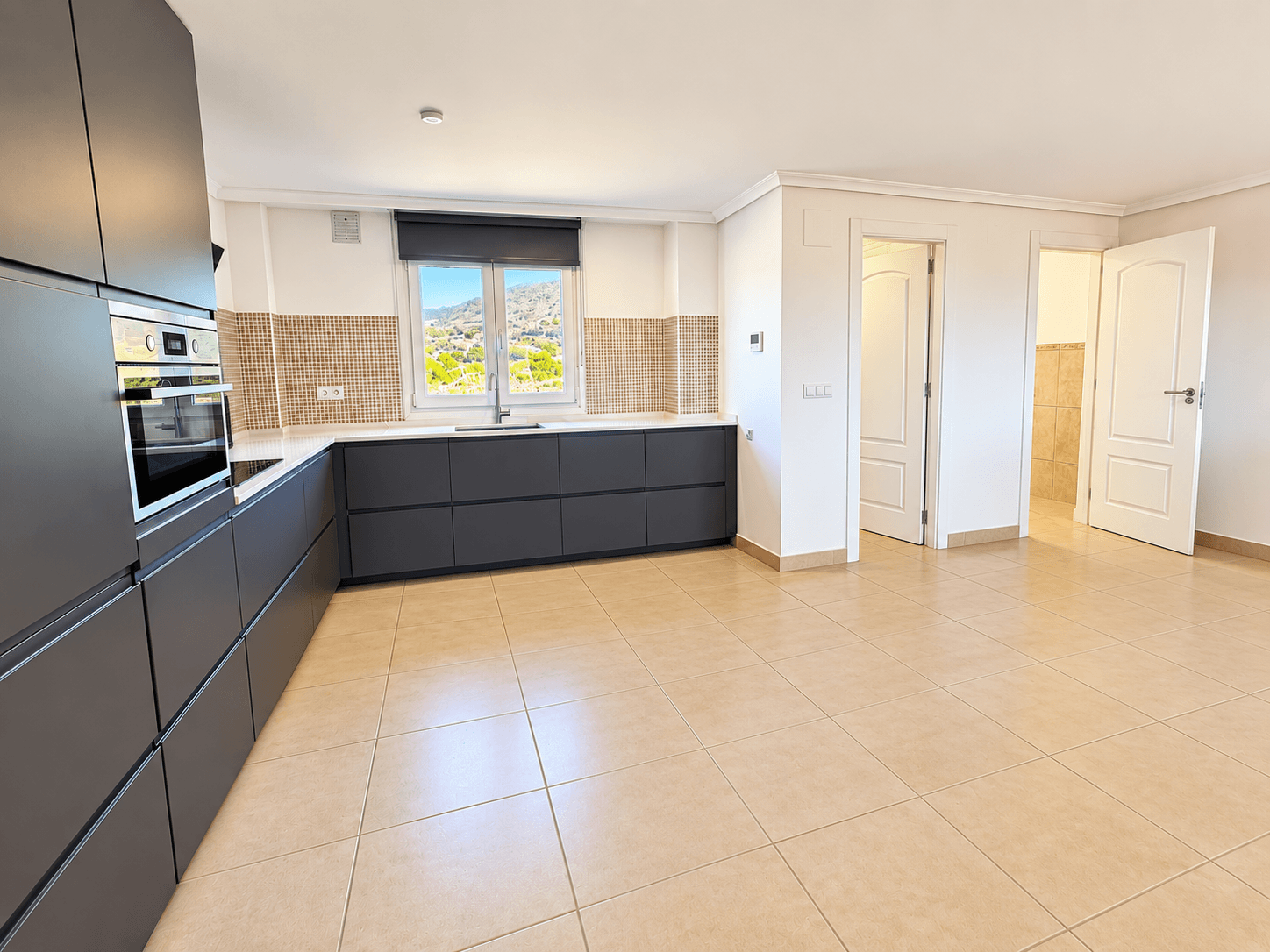Tussenverdieping Appartement met 3 slaapkamers in Altaona Golf and Country Village - 10