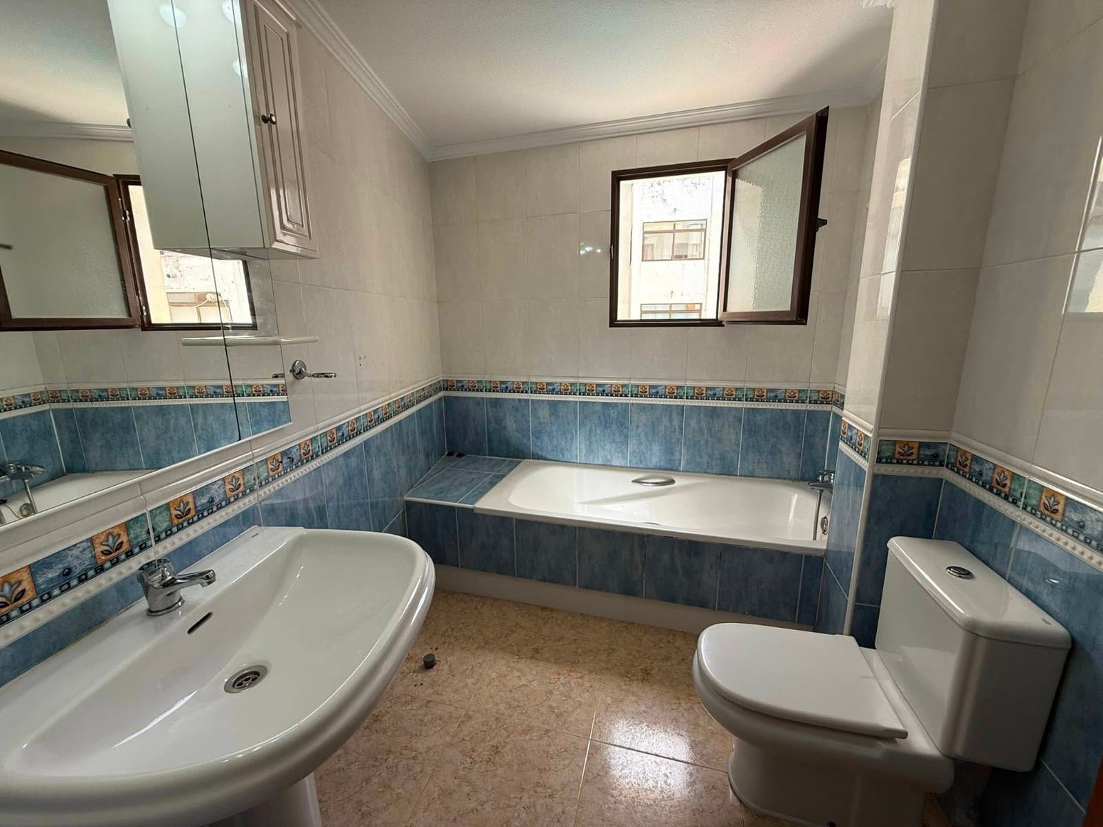 Apartamento Planta Media de 3 dormitorios en San Miguel de Salinas - 19