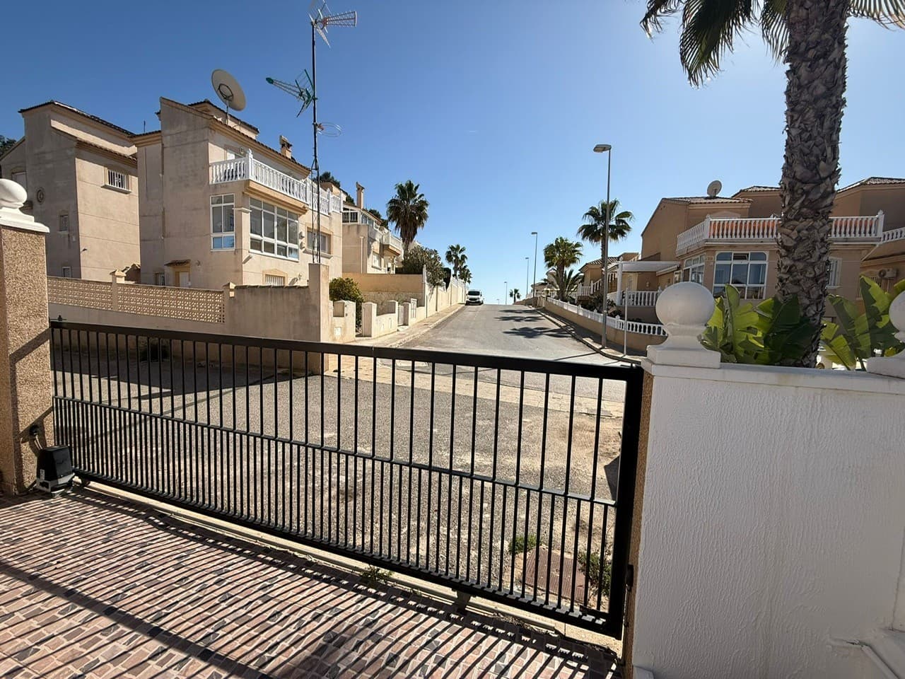 Villa - Chalet de 5 dormitorios en Orihuela Costa - 4
