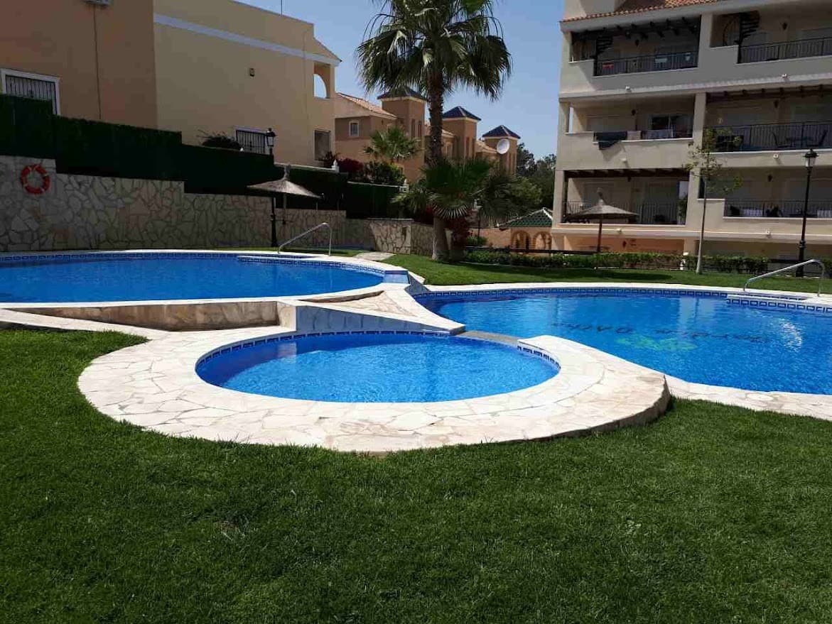 Apartamento Planta Media de 2 dormitorios en Orihuela Costa - 1