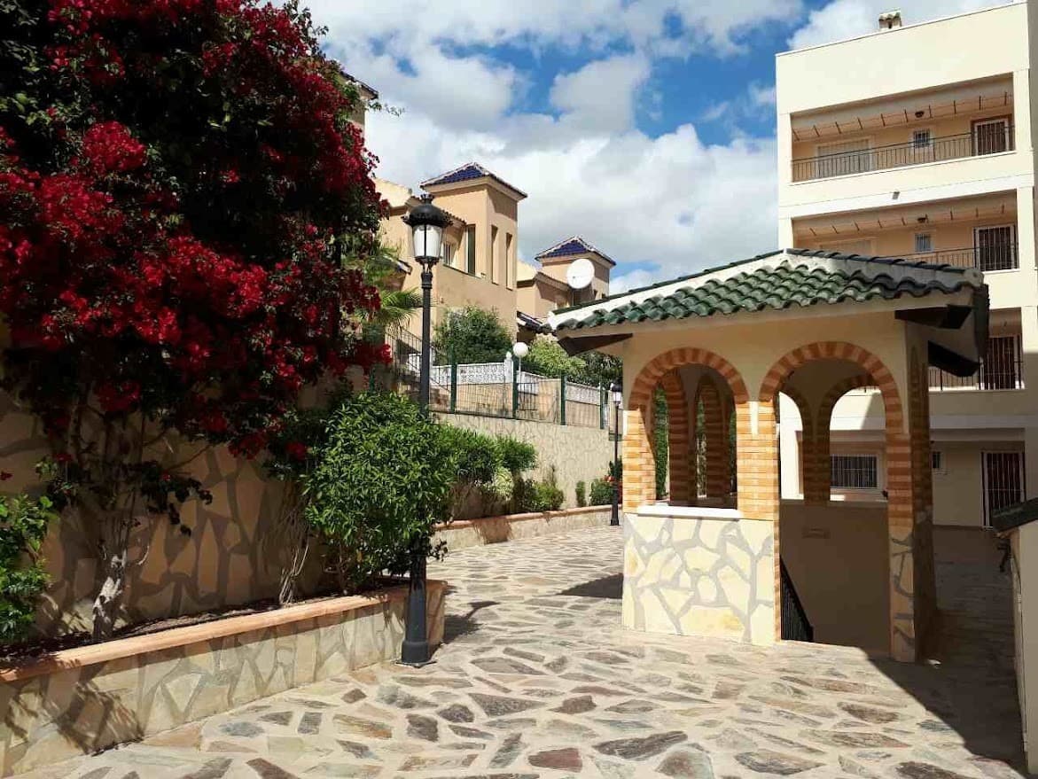 Apartamento Planta Media de 2 dormitorios en Orihuela Costa - 24