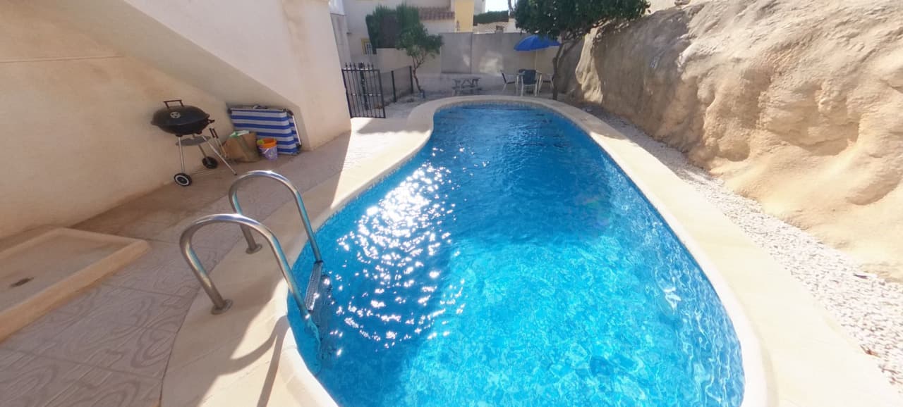 Vrijstaande Villa met 5 slaapkamers in La Zenia - 35