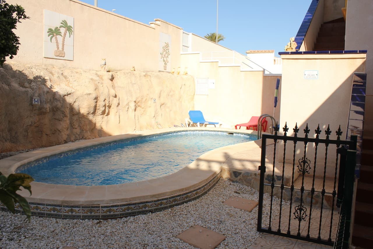 Vrijstaande Villa met 5 slaapkamers in La Zenia - 3