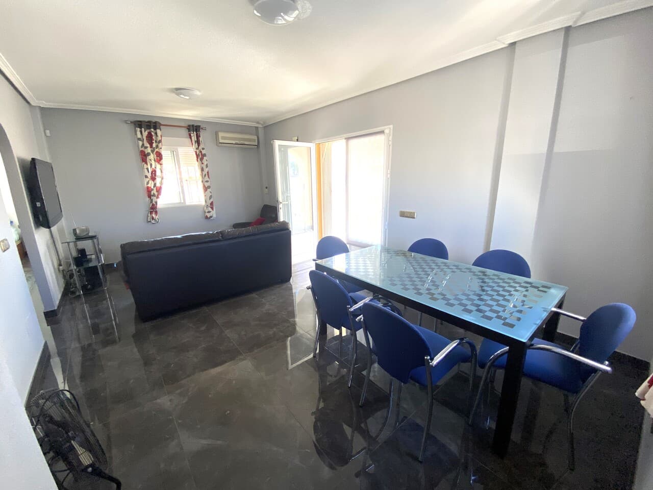 Vrijstaande Villa met 5 slaapkamers in La Zenia - 13