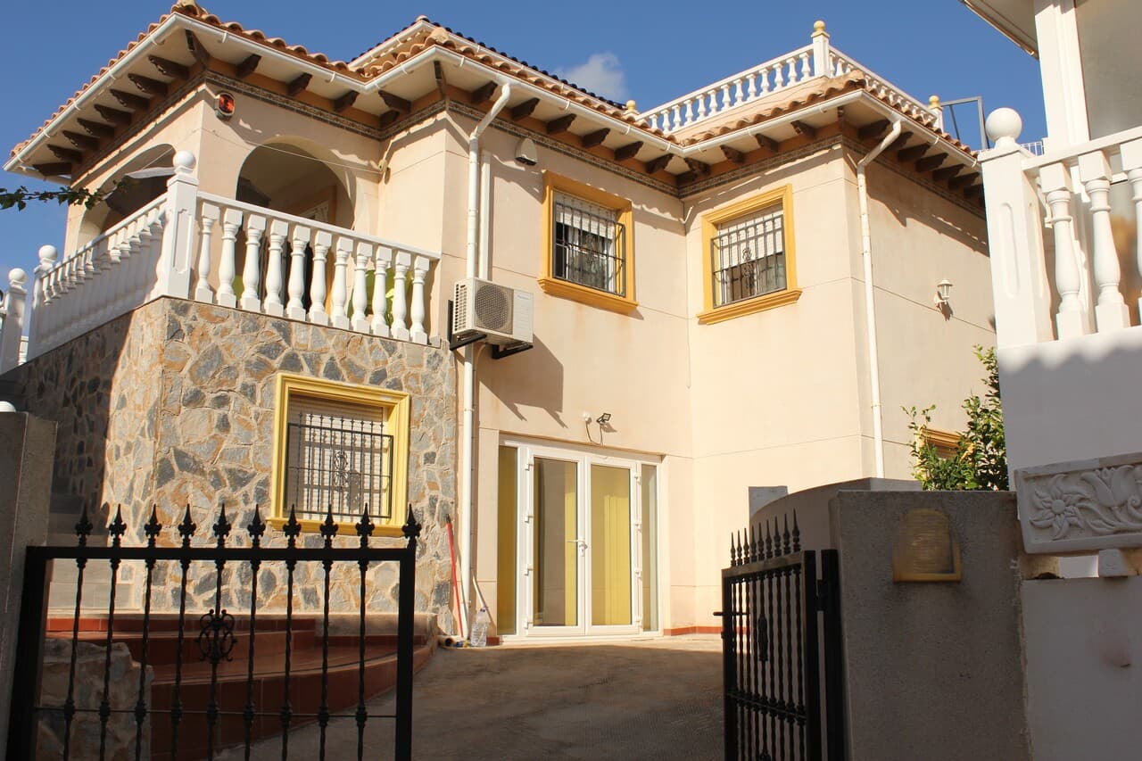 Vrijstaande Villa met 5 slaapkamers in La Zenia - 4