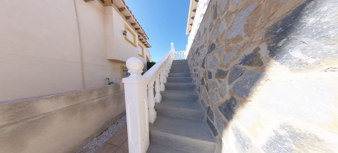 Vrijstaande Villa met 5 slaapkamers in La Zenia - 8
