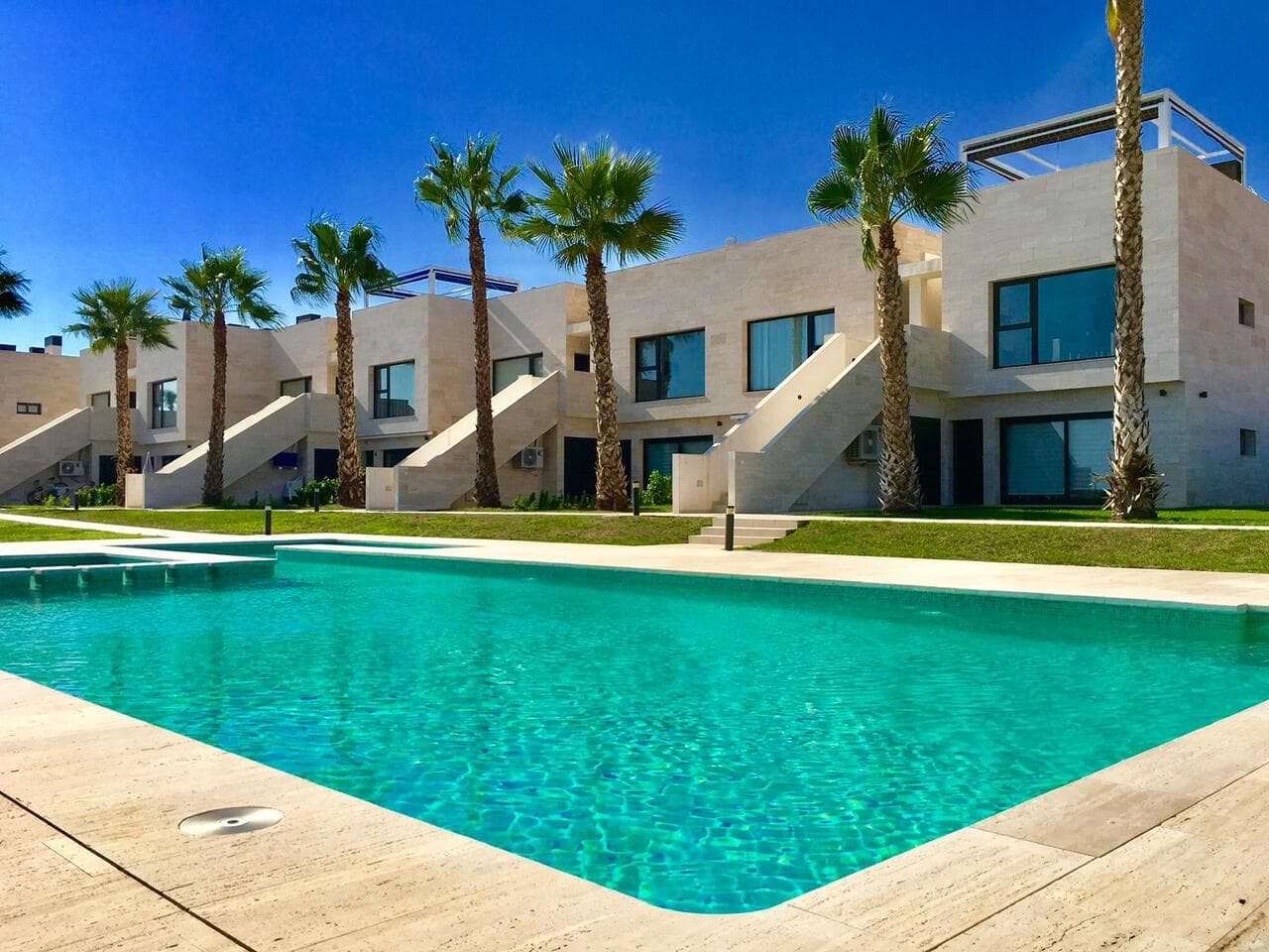 Apartamento Planta Media de 2 dormitorios en Pilar de la Horadada - 1
