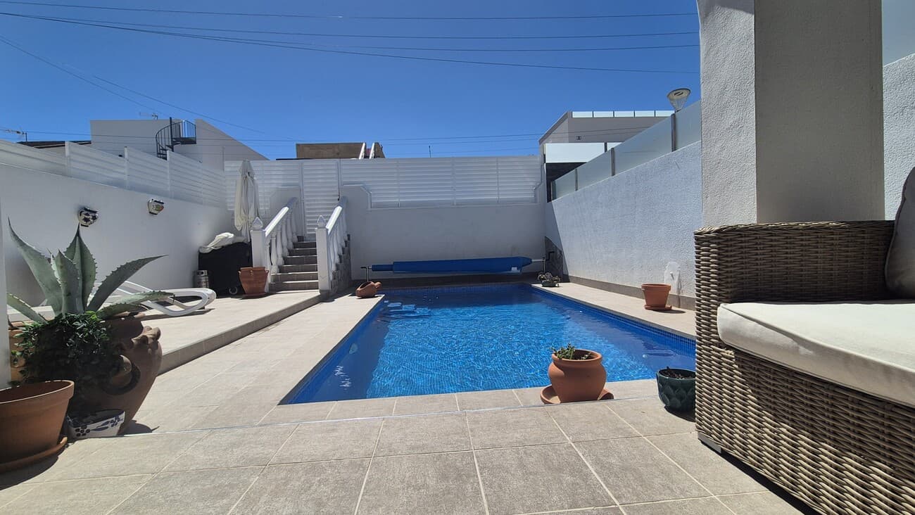 Pareada de 2 dormitorios en Villamartin - 8