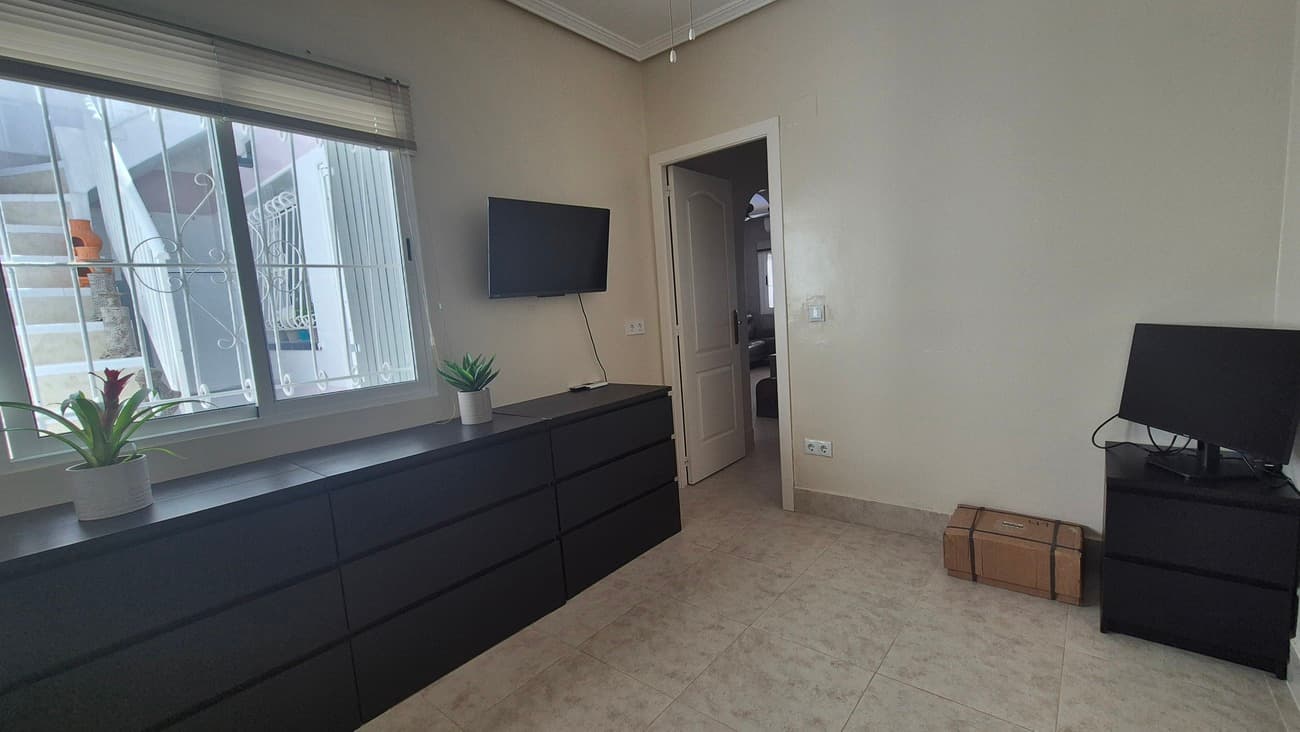 Semi-Vrijstaande Villa met 2 slaapkamers in San Miguel de Salinas - 23