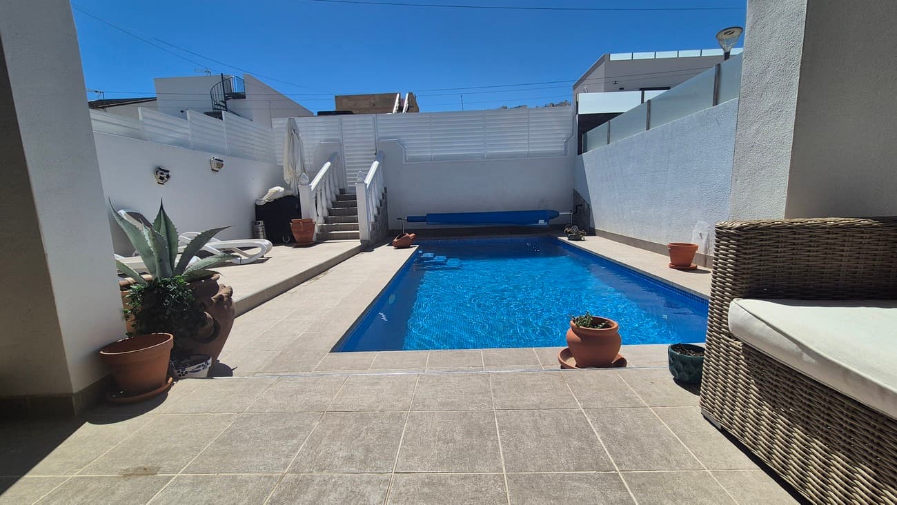 Semi-Vrijstaande Villa met 2 slaapkamers in San Miguel de Salinas - 5
