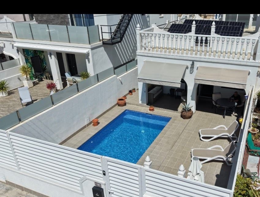 Semi-Vrijstaande Villa met 2 slaapkamers in San Miguel de Salinas - 1