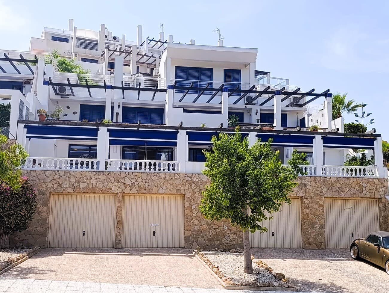 3 bed Middle Floor Apartment in Las Ramblas Golf - 11