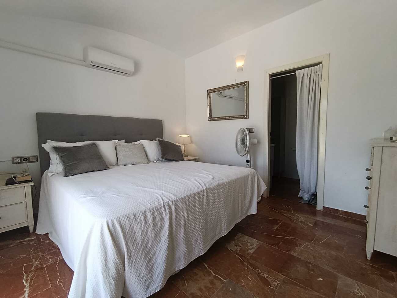 3 bed Middle Floor Apartment in Las Ramblas Golf - 44