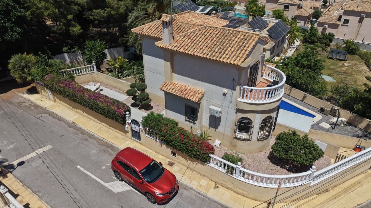 Vrijstaande Villa met 3 slaapkamers in Villamartin - 1
